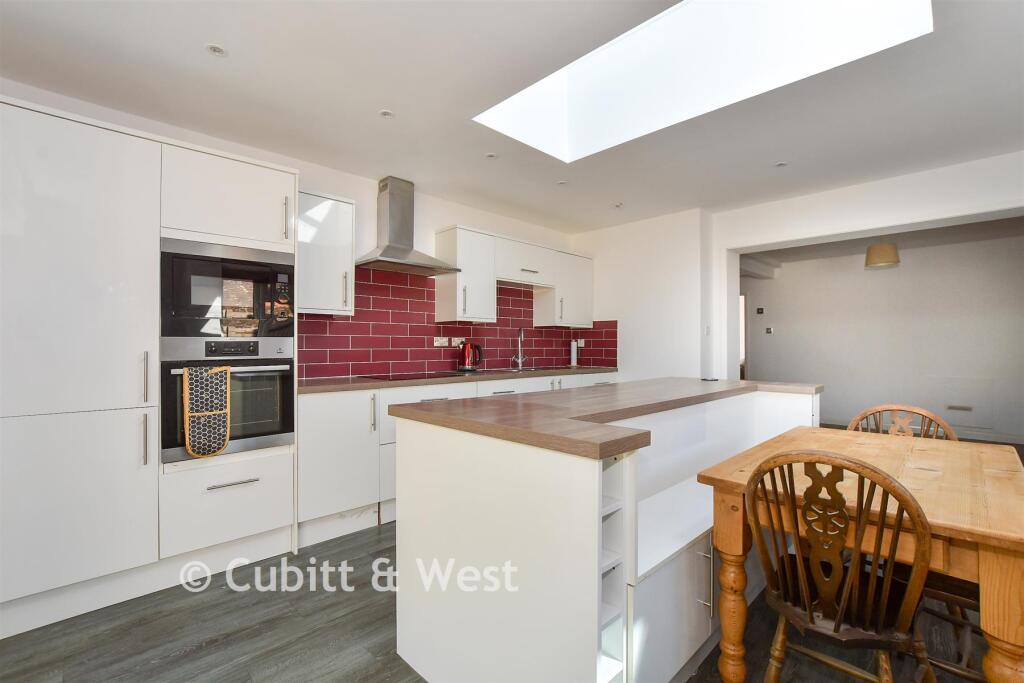 House in Guildford - View 3