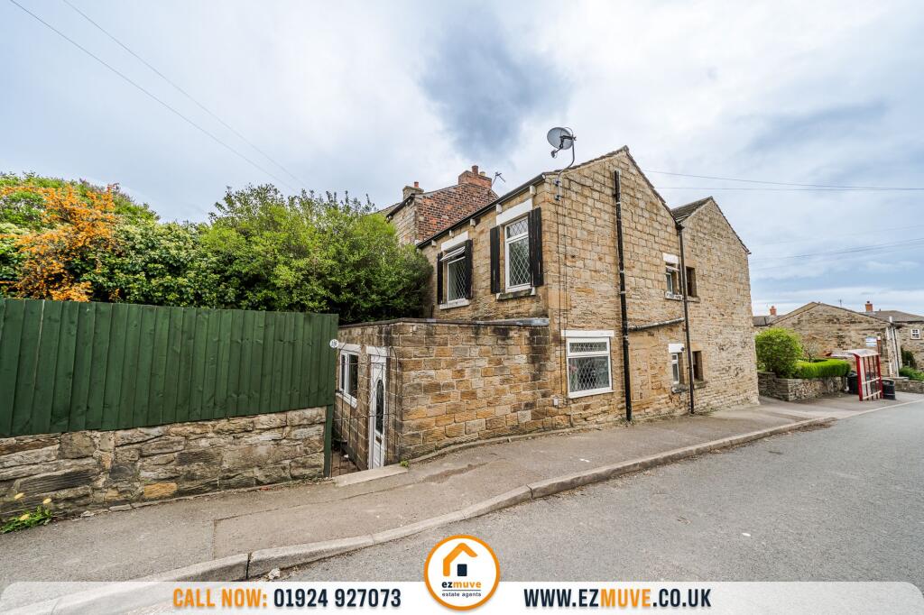 Main image of property: Commonside, Batley, WF17