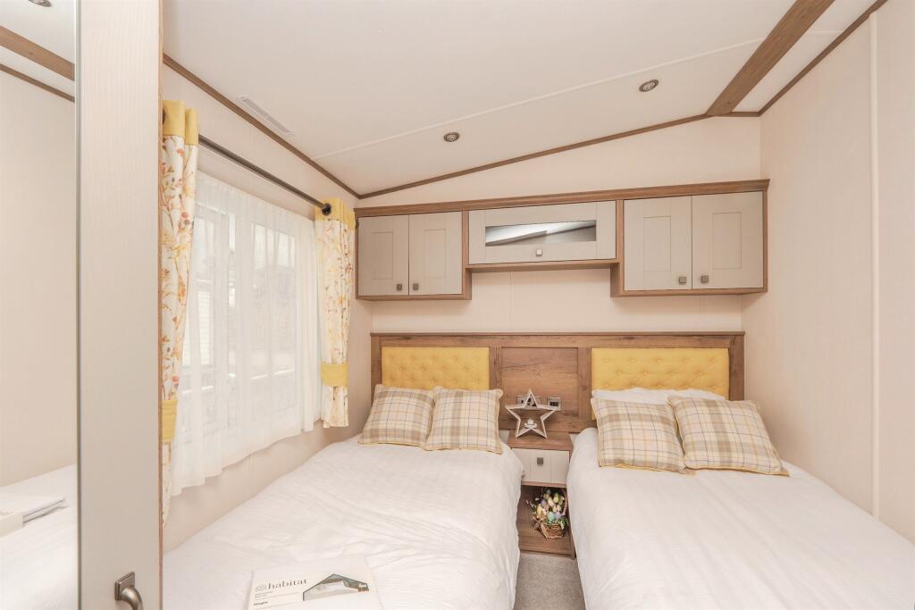 House in Weymouth, Dorset - More