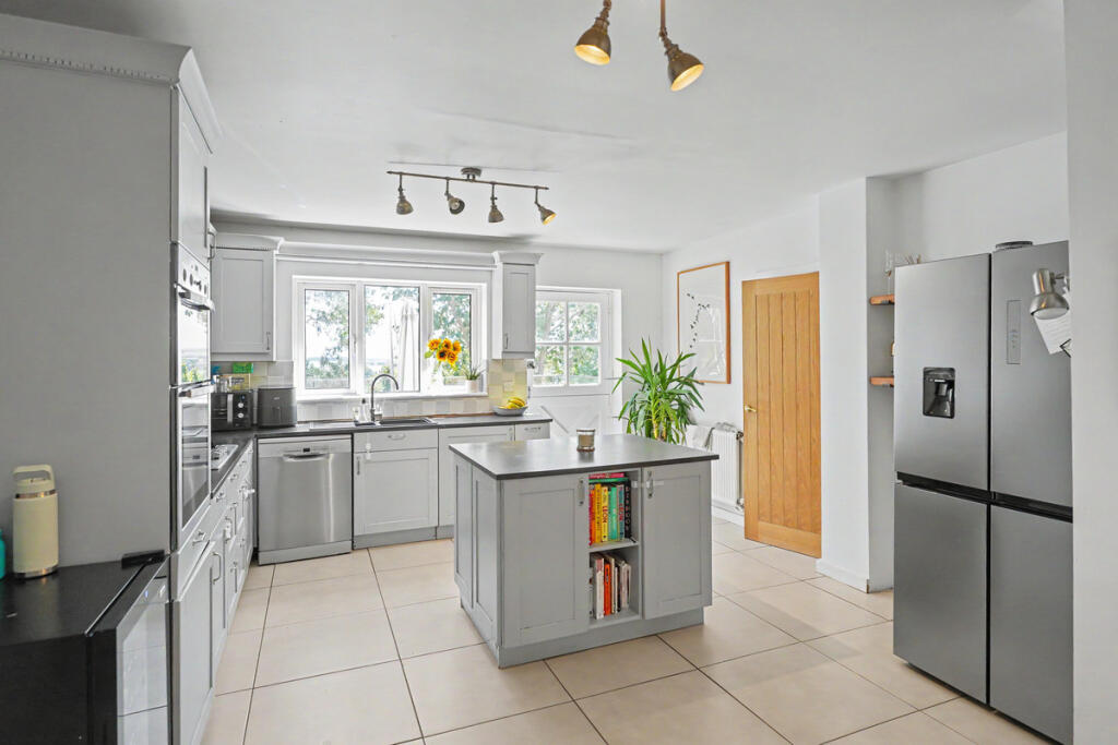 House in Northampton, West Northamptonshire - View 4