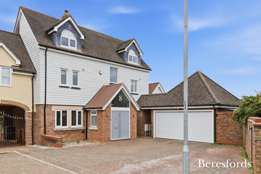 Main image of property: Whitehead Close, Writtle, CM1