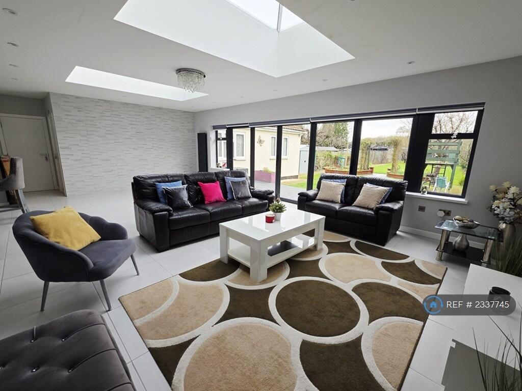 Main image of property: Bath Road, Taplow, Maidenhead, SL6