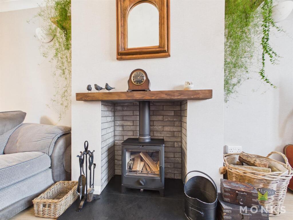 House in Shrewsbury, Oswestry - More