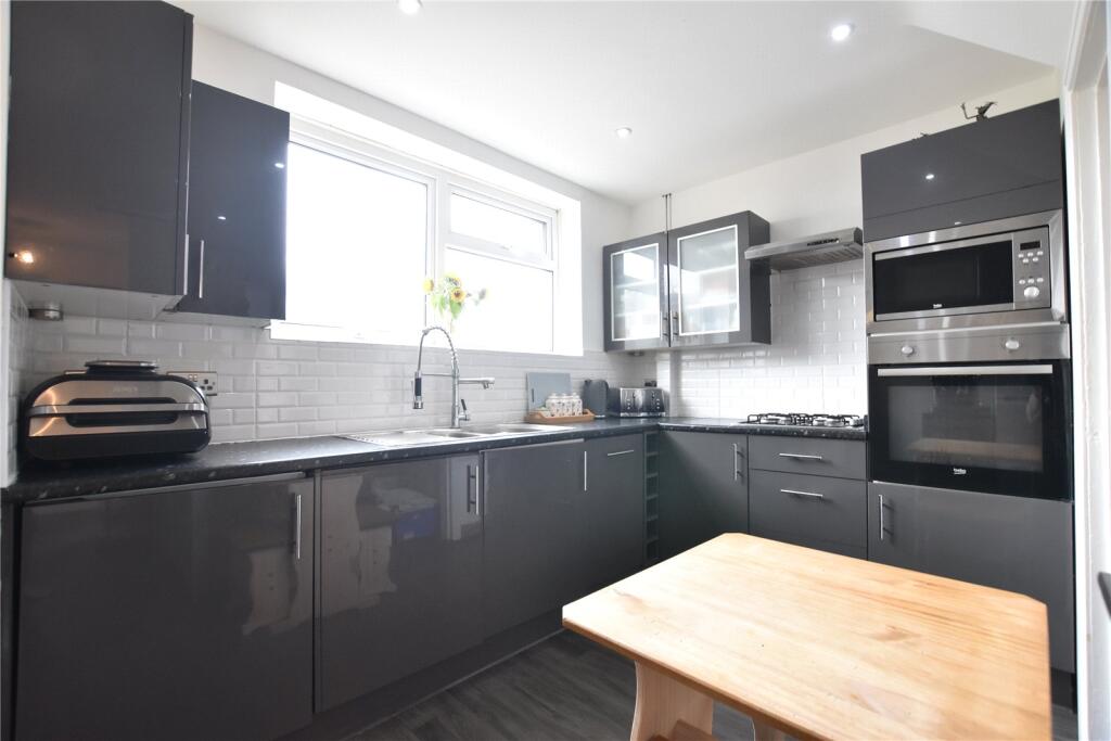 House in Rochdale, Broadfield - More