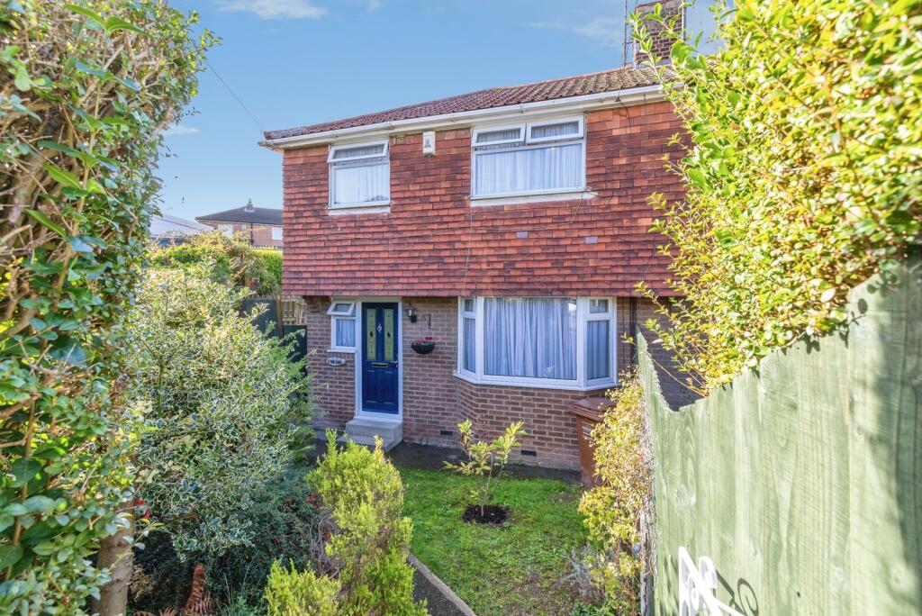 3-bed semi-detached on The Rise, Rochester, Kent, ME1, £375,000