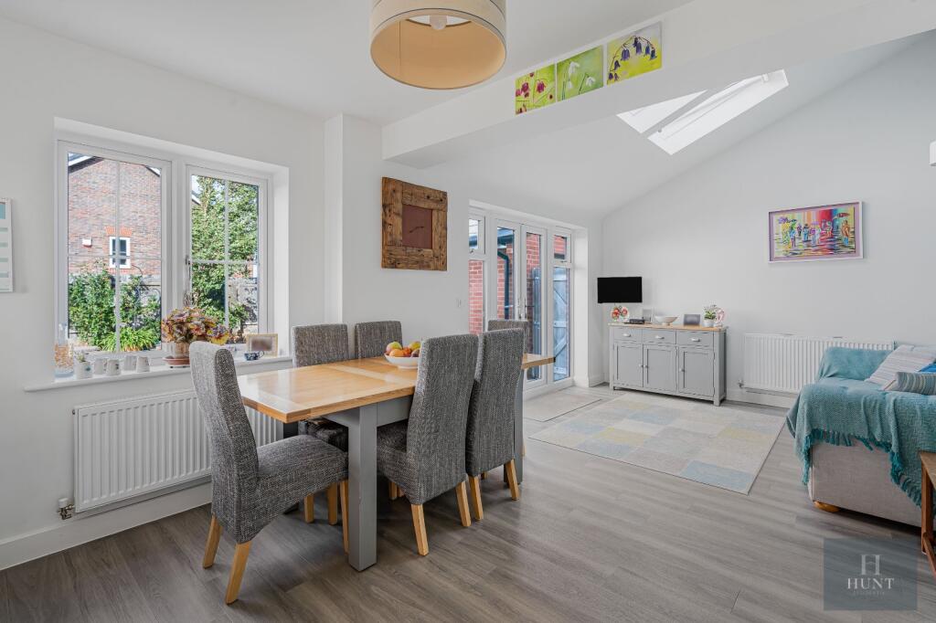 House in South Oxfordshire, Thame - More