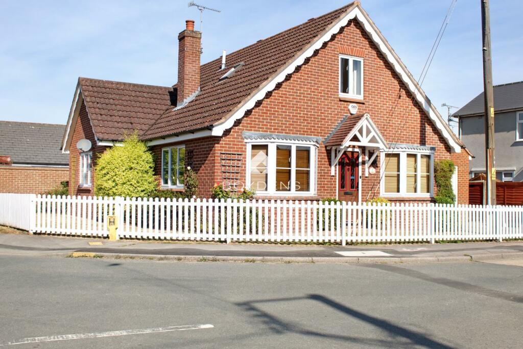 Main image of property: Elwin Road, Tiptree