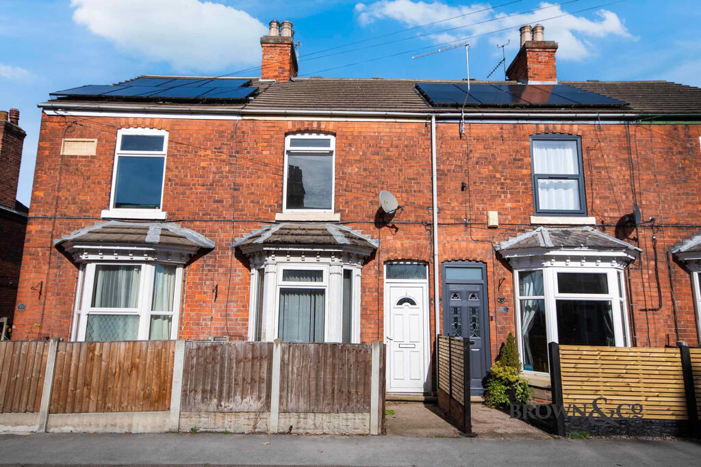 2-bed terraced on Caledonian Road, Retford, £120,000