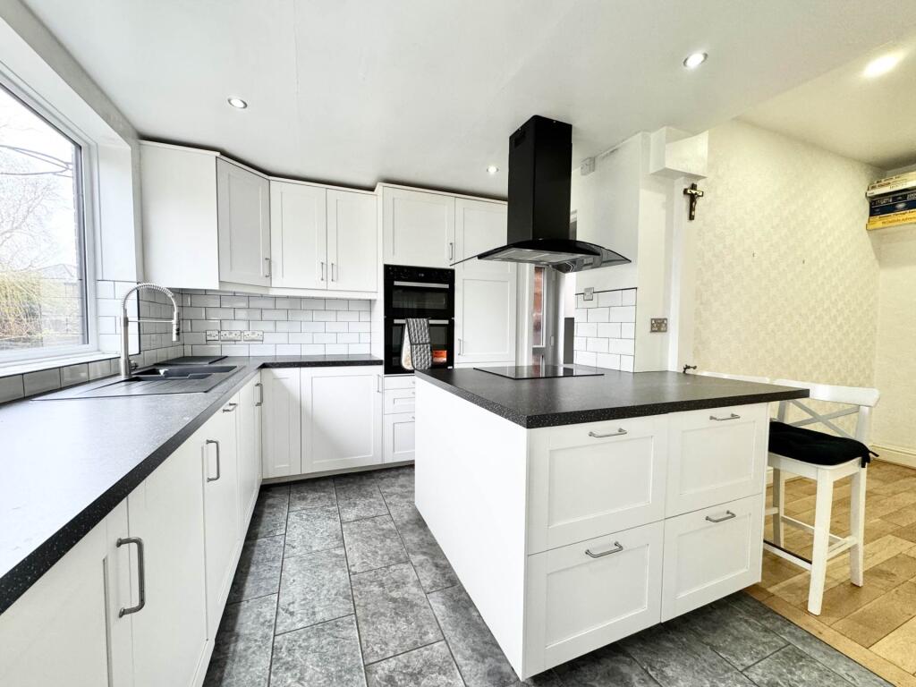 4-bed semi-detached on Bleak Hill Road, Eccleston, £385,000