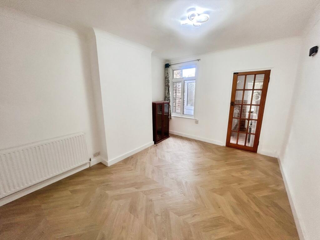 House in Watford - View 3