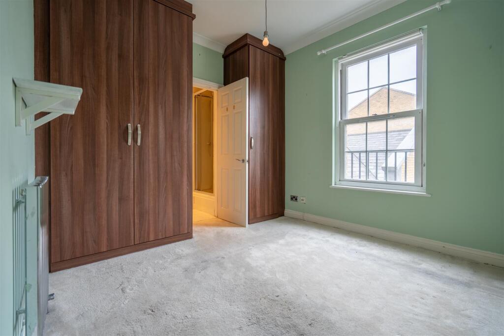 Apartment in London - View 5