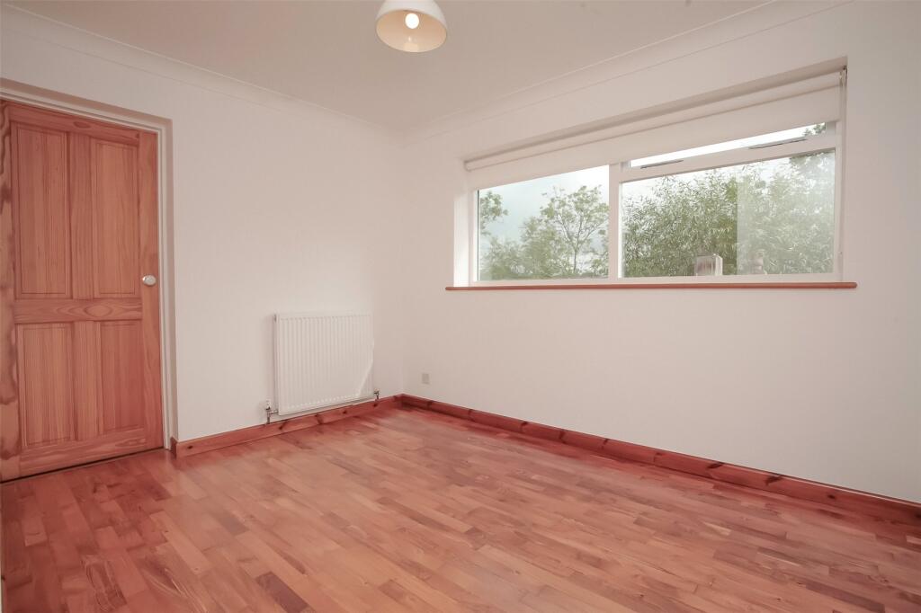 Watermead, Kidlington, Oxfordshire, OX5 - More