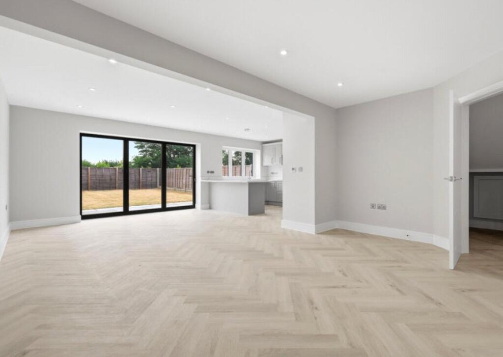 House in Hertsmere, Hertfordshire - View 4