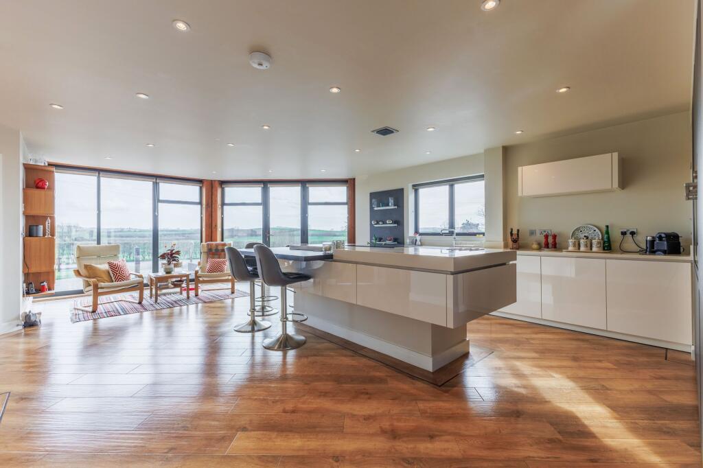 3-bed detached on Green Lane, Oxhill, CV35, £850,000