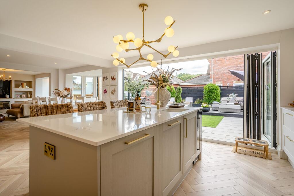 House in Newport, Langstone - View 3