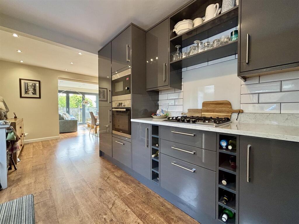 House in Bradford, Broad Folds, Clayton - View 6