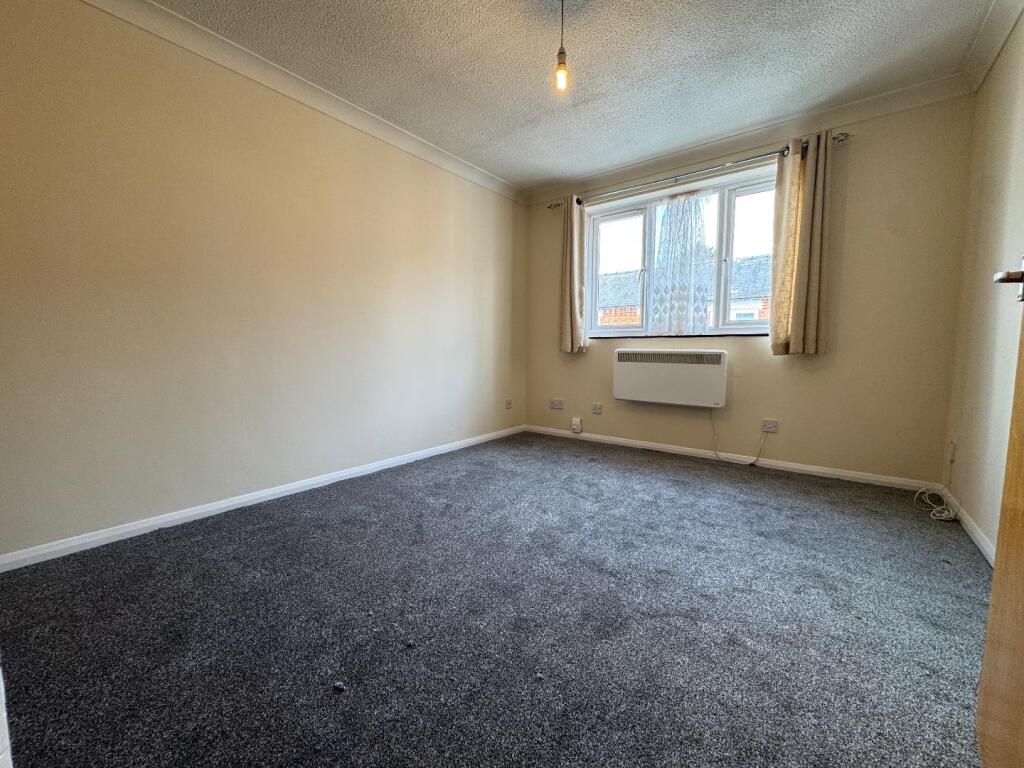 Apartment in Rothwell, North Northamptonshire - View 3