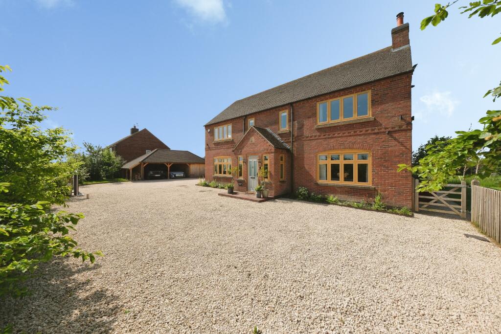 Main image of property: Oxton Road, Southwell, NG25