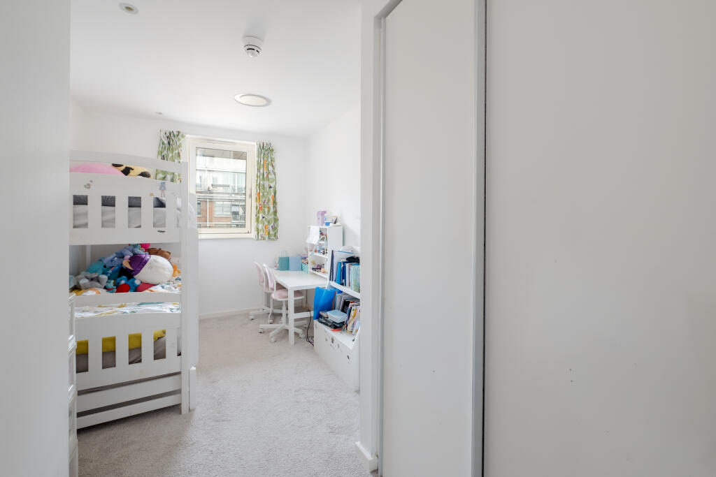 Apartment in London - More