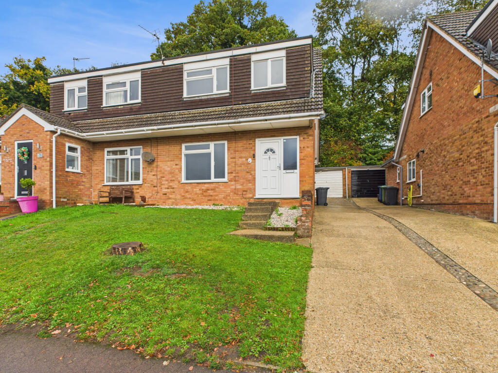 Main image of property: Clearbrook Close, High Wycombe, Buckinghamshire