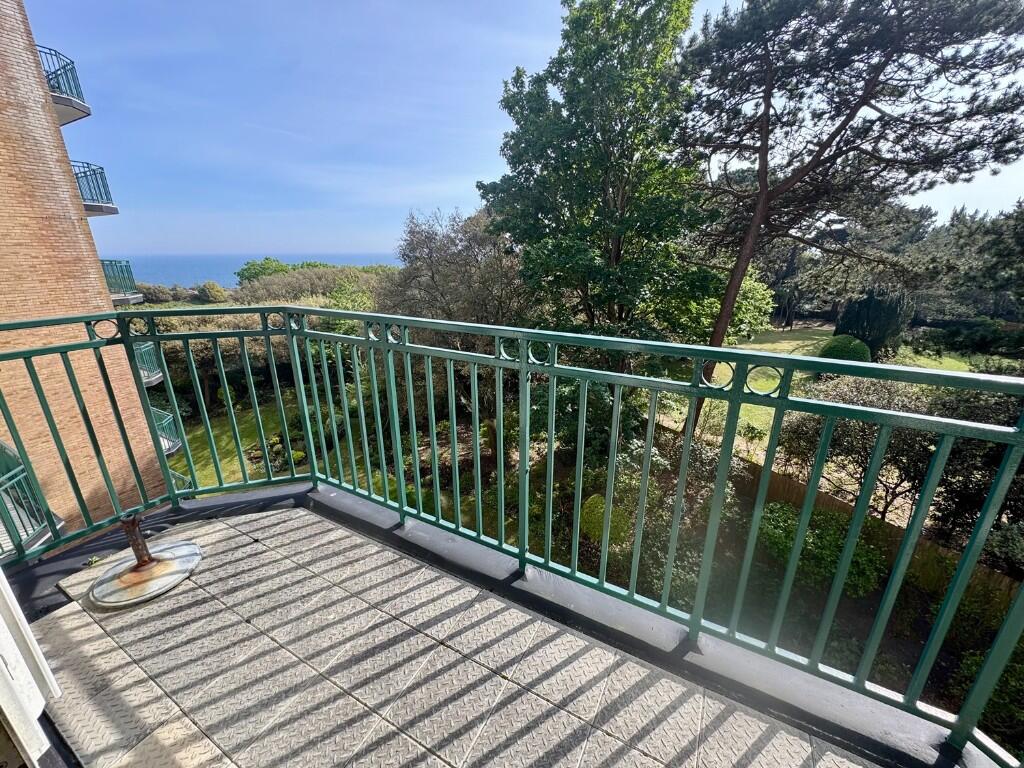 Manor Road, Bournemouth, Dorset, BH1 – další