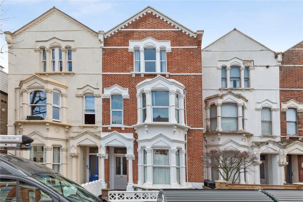 Main image of property: Clissold Crescent, London, N16