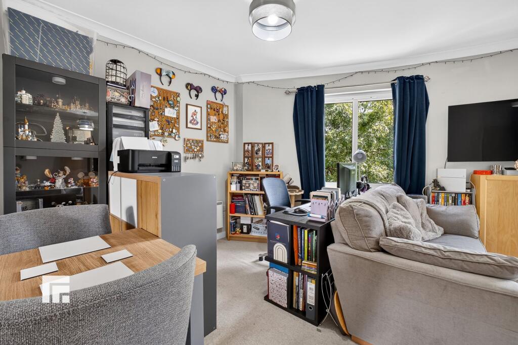 Apartment in Cardiff, Newtown, Butetown - More