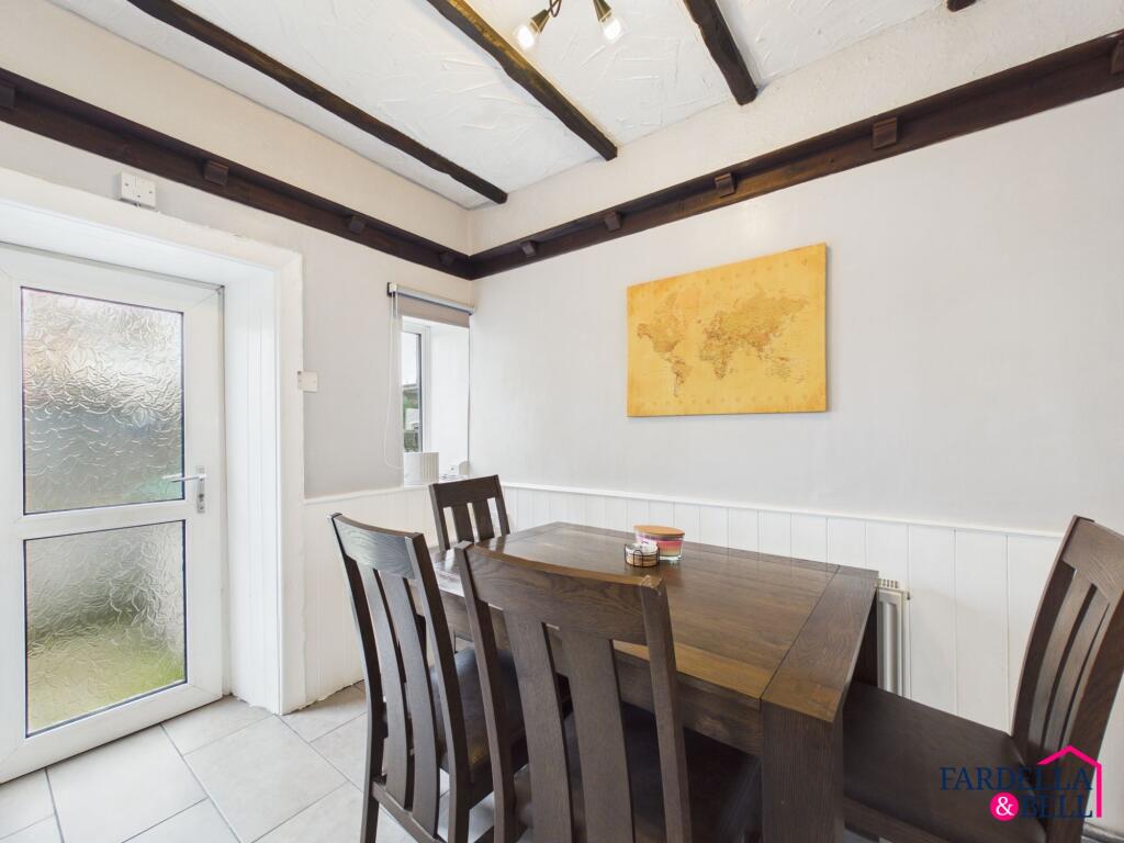 House in Burnley, Padiham - More