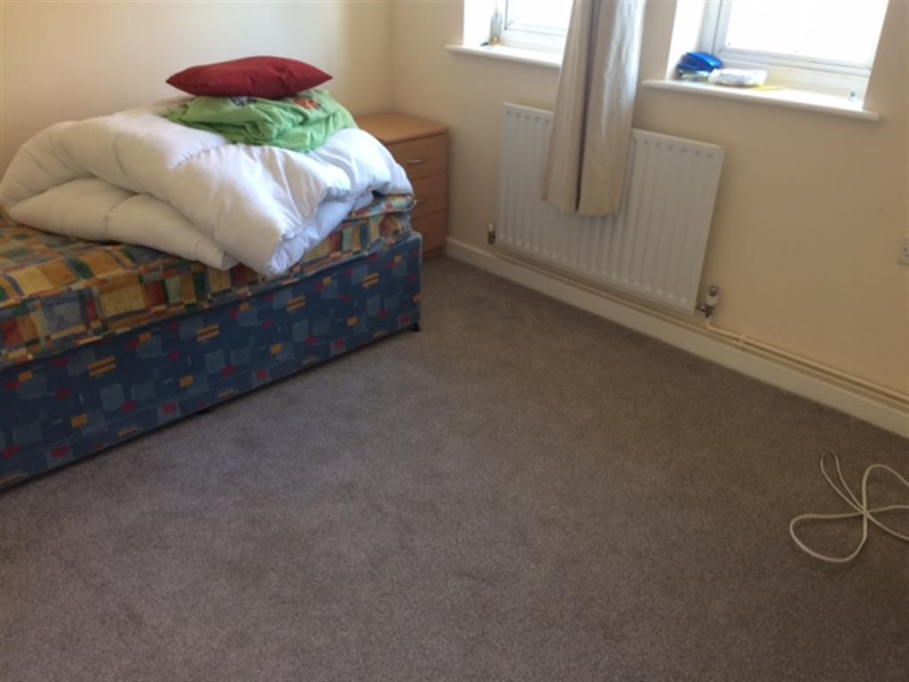 Apartment in Portsmouth, Paulsgrove - View 5