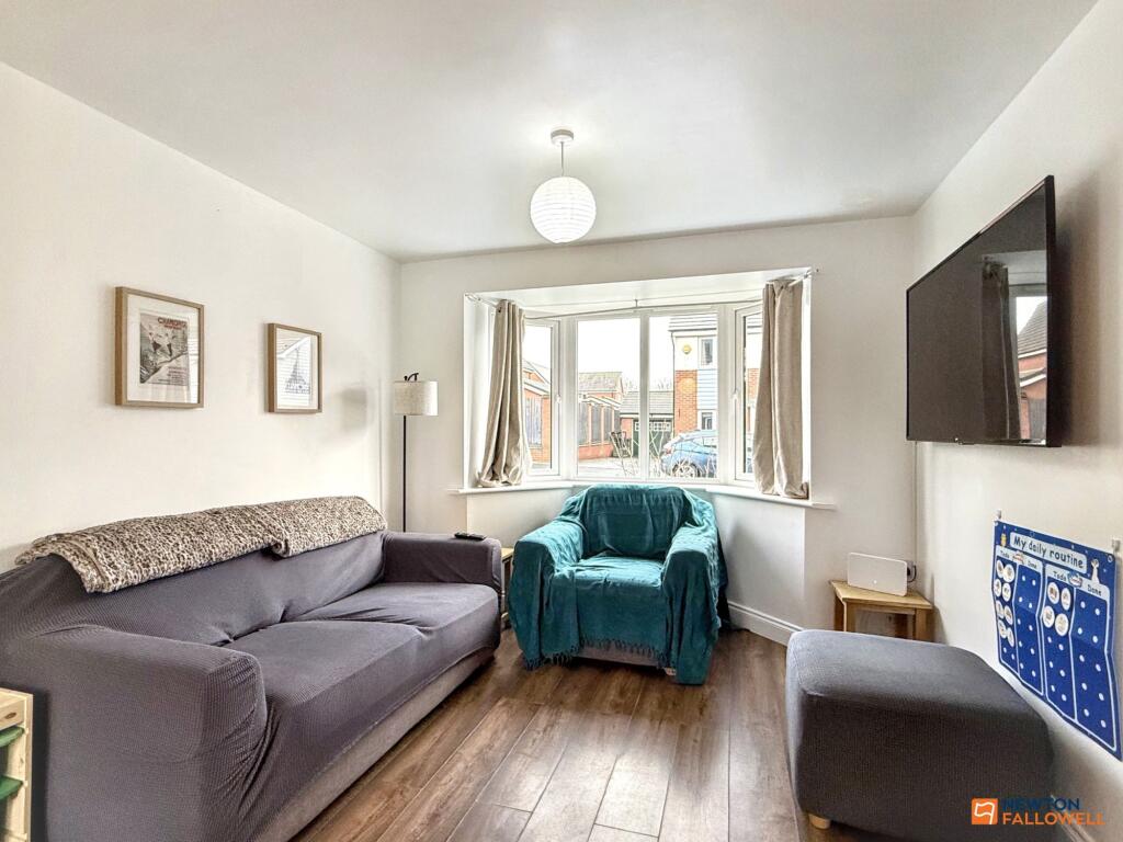Cave Crescent, Coalville, LE67 photo 2