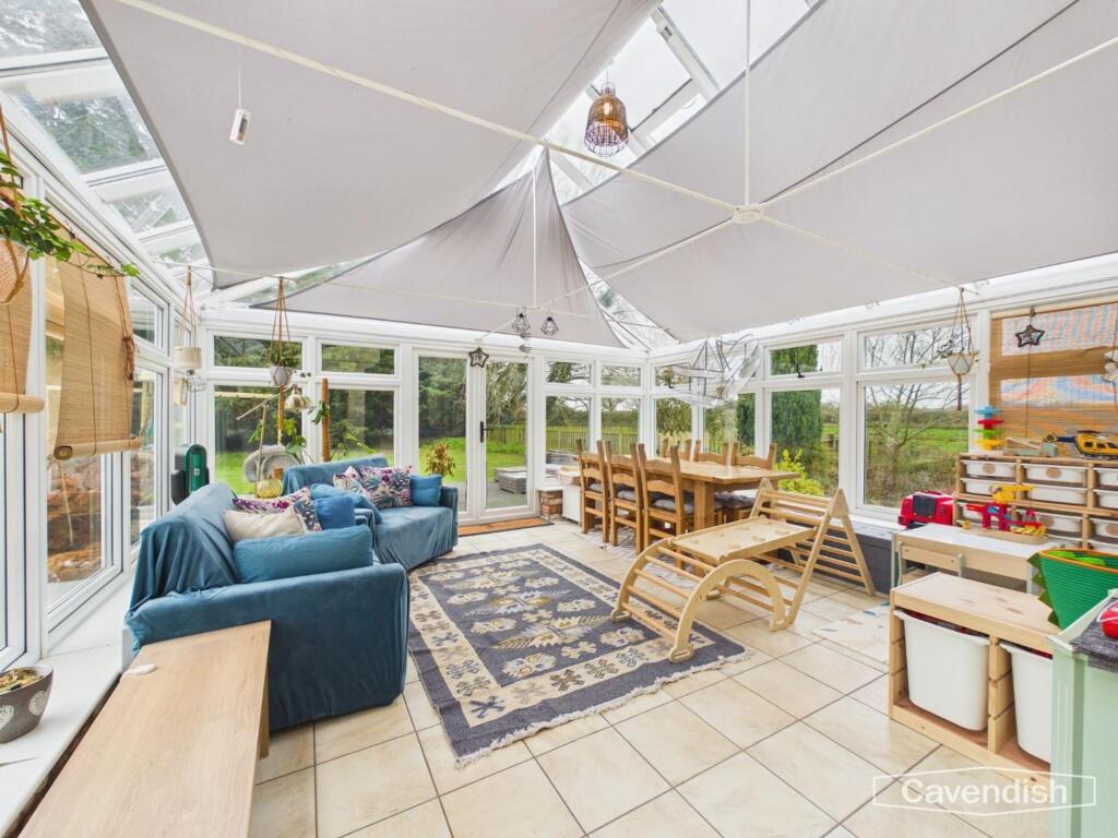 House in Llandudno, Holt - More