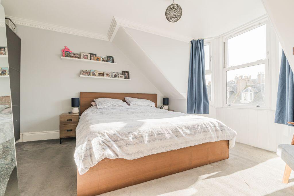 8 Myrtle Terrace, Edinburgh, EH11 1PF photo 4