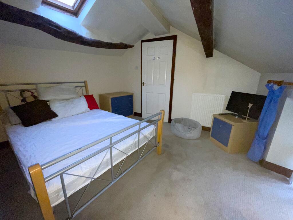 Additional image 9 of Oakbarn Cottage, 8 Westfield Lane, Idle, Bradford, West Yorkshire BD10 8PY