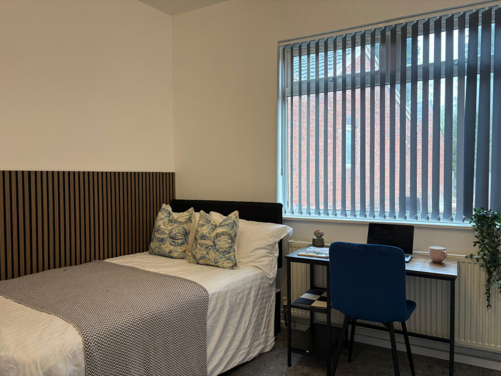 Main image of property: Cradley Heath, B64