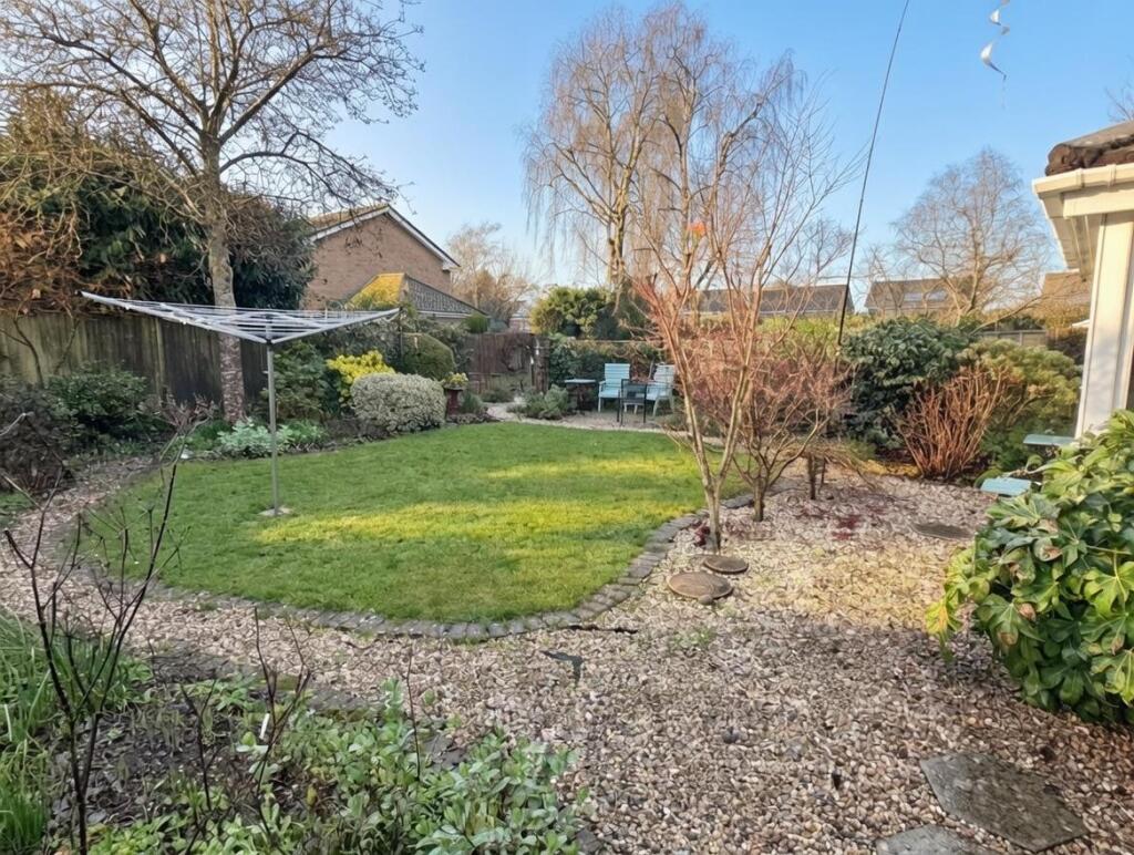 Cheviot Close, Newbury photo 3