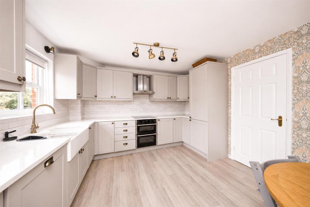 House in St Albans, Townsend - View 3