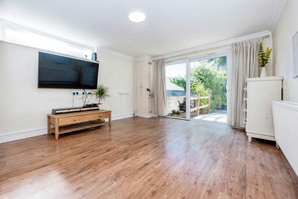 Main image of property: Nazeing Road, Nazeing, EN9