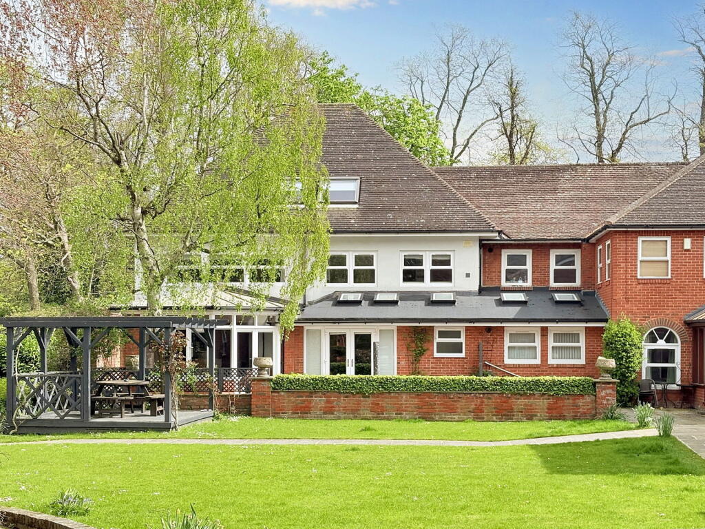 2-bed flat on Inwood Lodge, Marton, £185,000