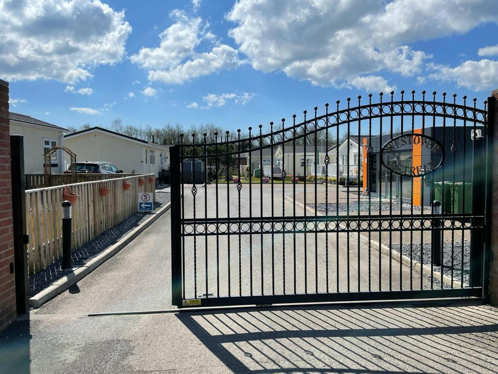 Whitland, Wales, SA34 photo 3