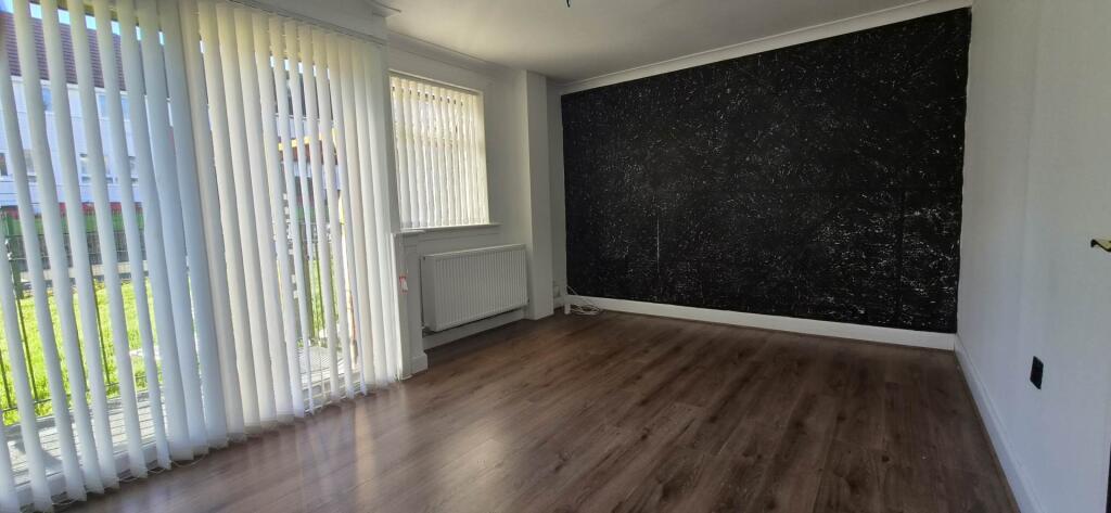 Apartment in Glasgow - View 3