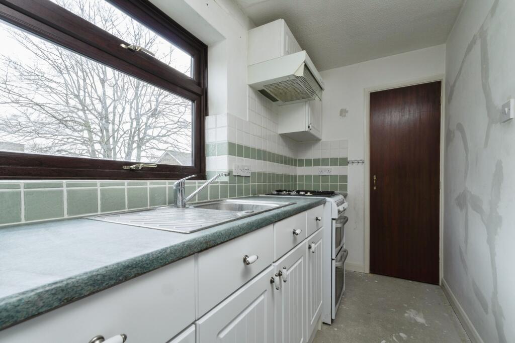 Dale Road, PURLEY, Surrey, CR8 photo 3