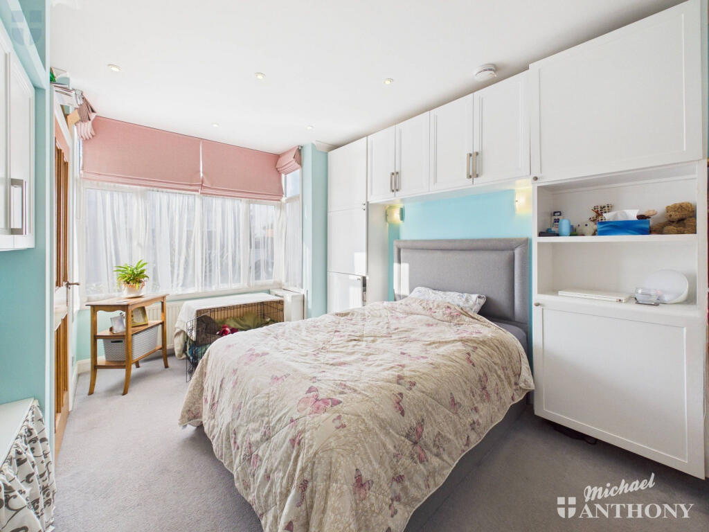 Apartment in Aylesbury, Buckinghamshire - View 5