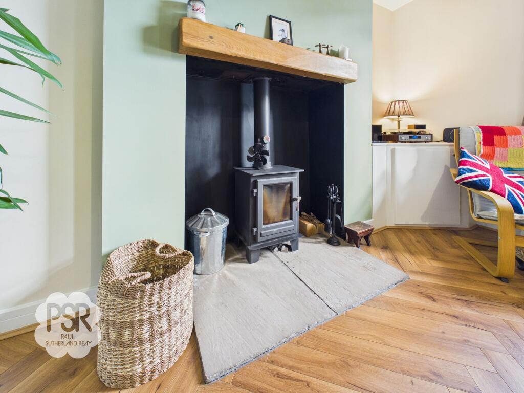 House in High Peak, Newtown, New Mills - More