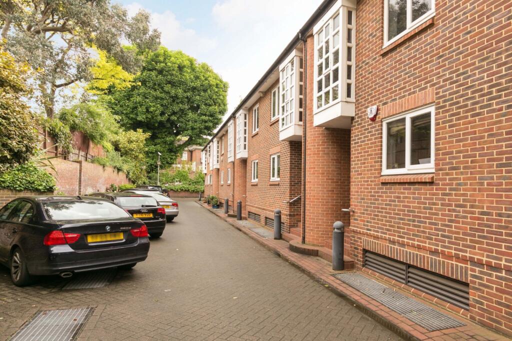 House in London, City of Westminster - View 3