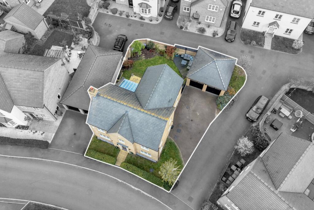 Crest Drive, Fenstanton, Huntingdon, Cambridgeshire, PE28 photo 4