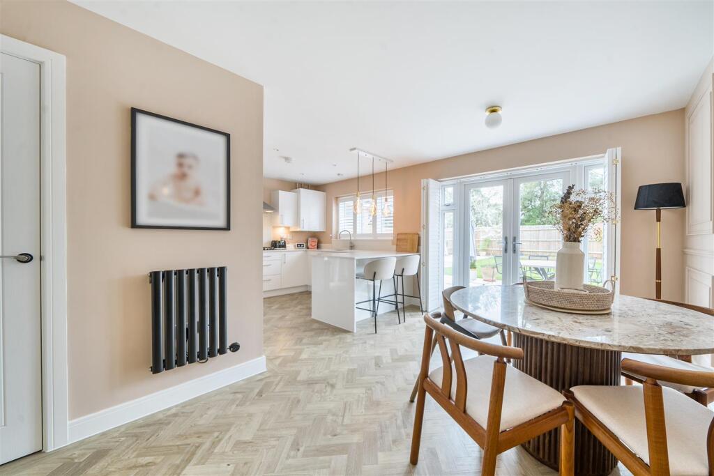 House in Dacorum, Hertfordshire - More