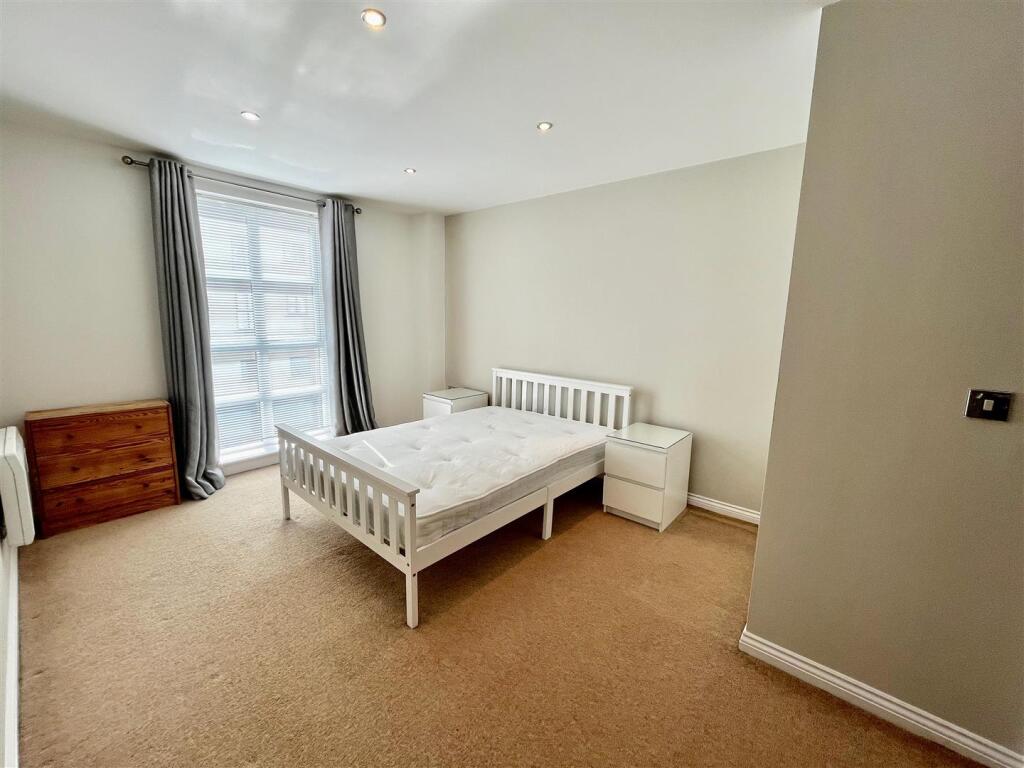 Apartment in Newcastle upon Tyne - More