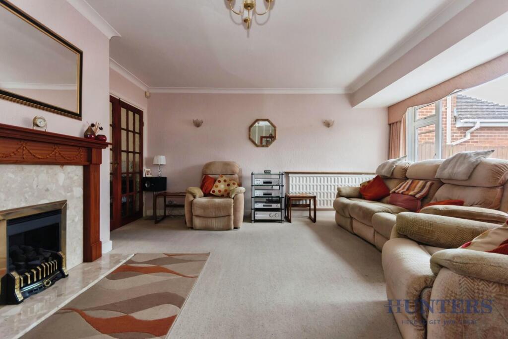 House in Solihull - More