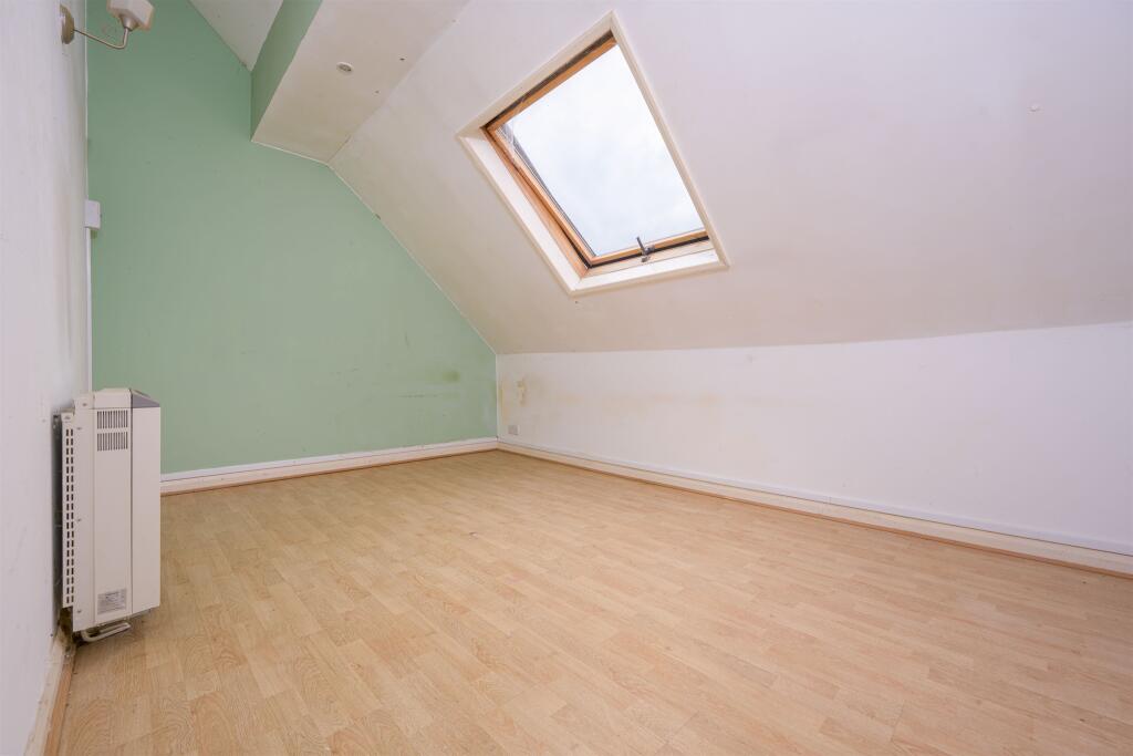 Queen Street, Desborough, Kettering - View 4
