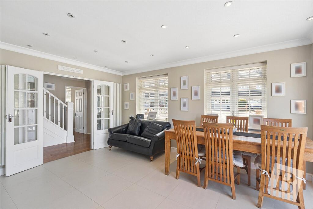 House in London - View 5